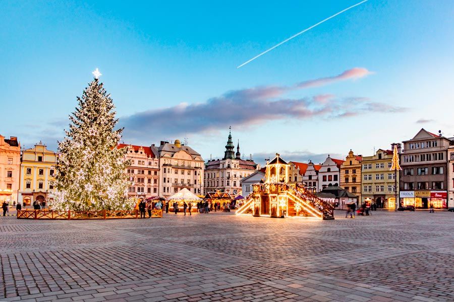 Atmósfera De La Navidad En Praga, República Checa Imagen De Archivo Libre De Regalías Atmósfera De La Navidad En Praga República Checa Image33465875